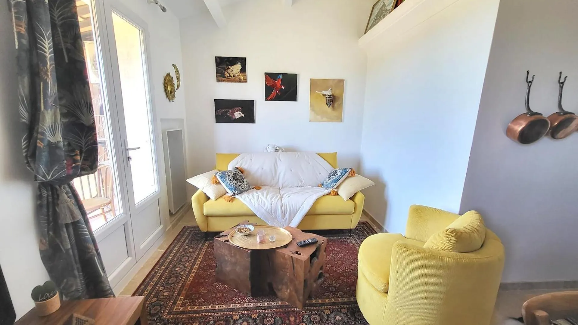 Holiday home Maison Charmante A Roquebrune-Sur-Argens Avec Piscine Partagee